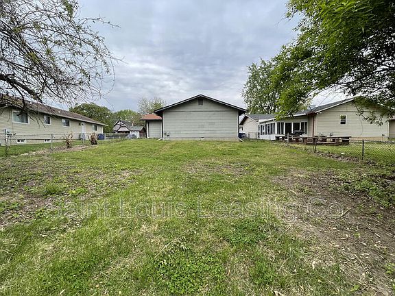 5th image of 3232 Malinda Ct