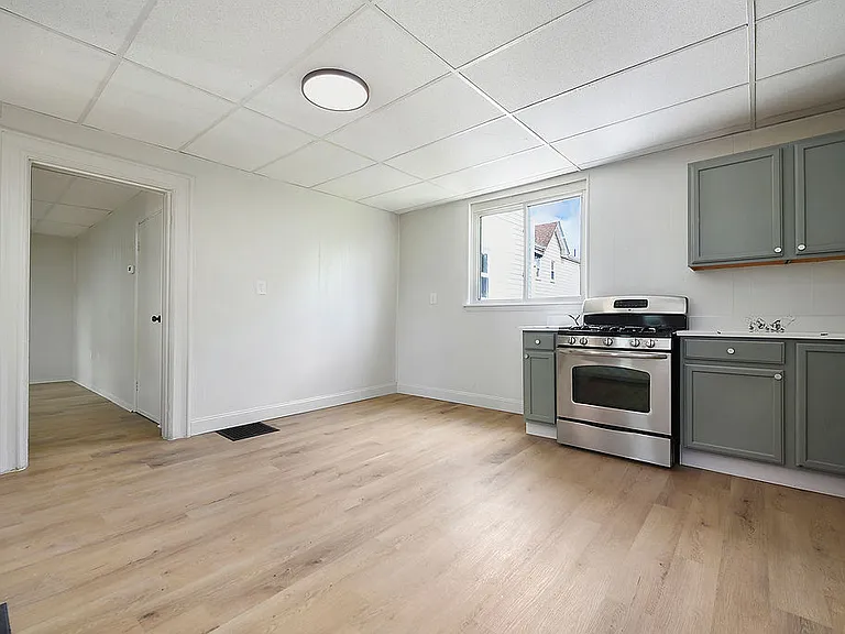 120 Cherry St — Photo 6