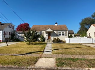 148 Princeton Ave, Bellmawr, NJ 08031