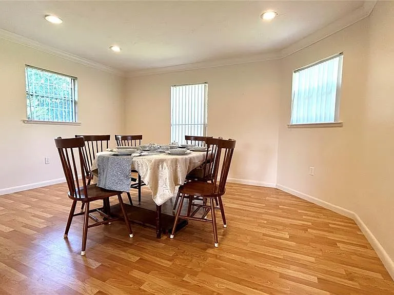 234 SW Havanna Way — Photo 9