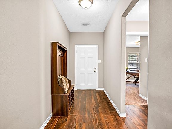 3rd image of 6754 River Ridge Ln