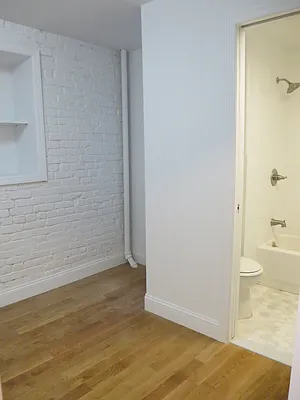 Rented by Centric New York | media 26