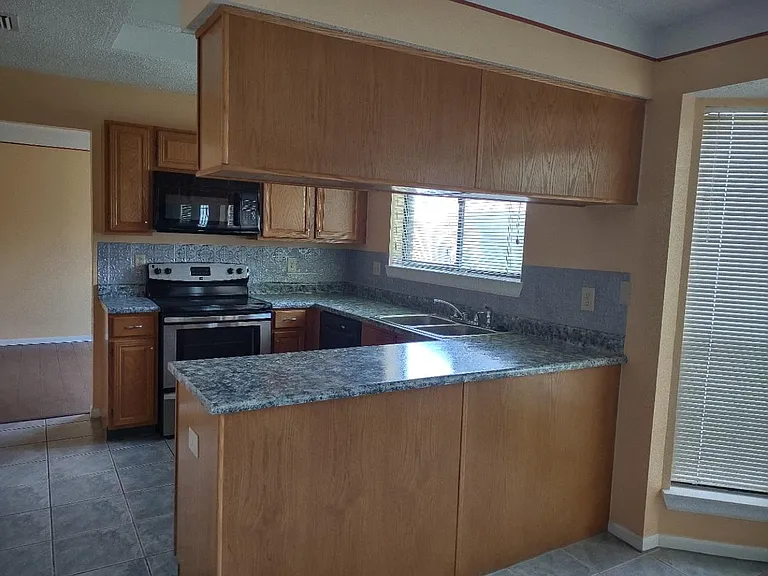 2361 Shirecreek Cir — Photo 25