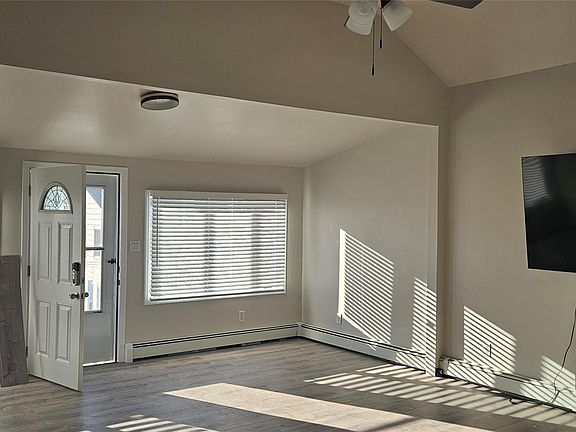 3rd image of 28 California St