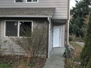 7200 Lower Ridge Rd #B, Everett, WA 98203