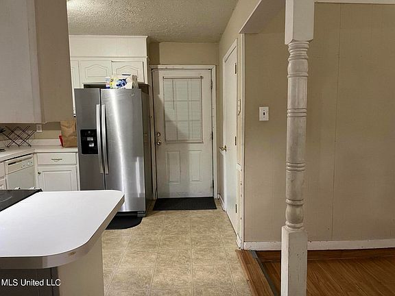 5th image of 5250 Brookhollow Dr