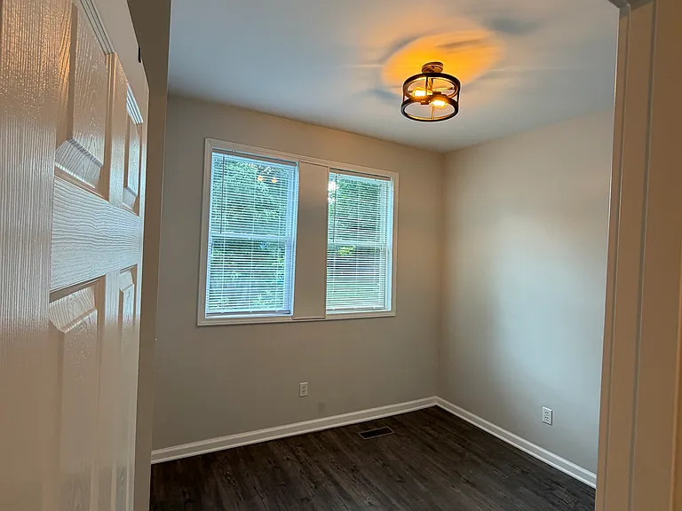1148 Lexington Ave — Photo 11