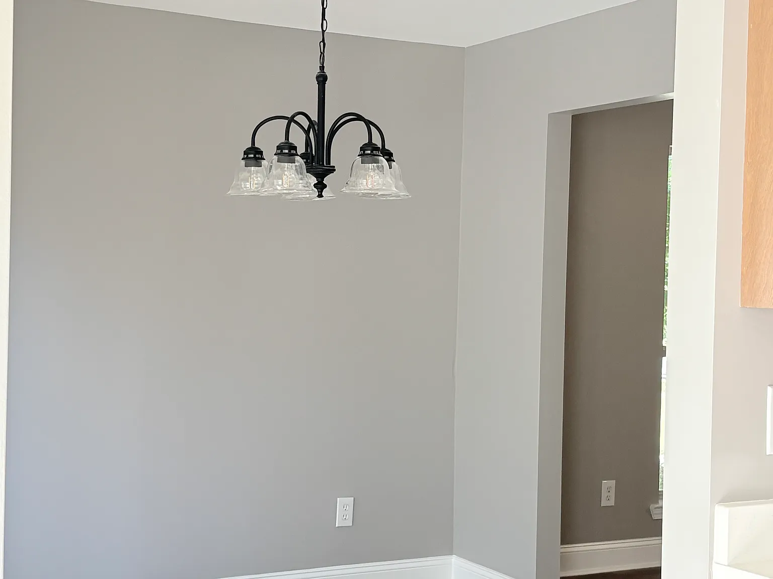 4 bed, 2.5 bath, 1814 sqft, $2,600 — Photo 4