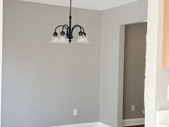 4th image of 15 Line Creek Way