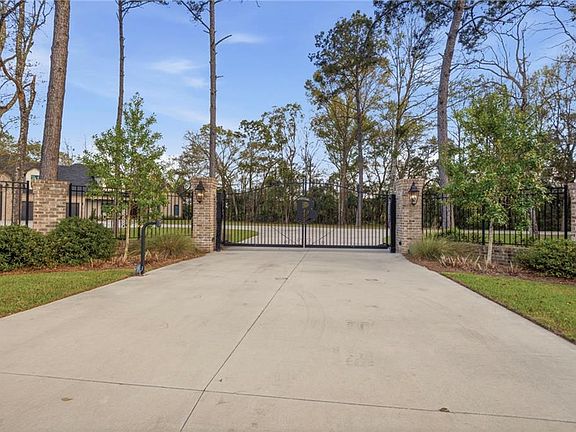 4th image of 9501 Ben Hamilton Rd