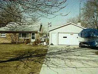 1040 S Lallendorf Rd photo 1