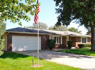 2783 Parkway Ct, Galesburg, IL 61401