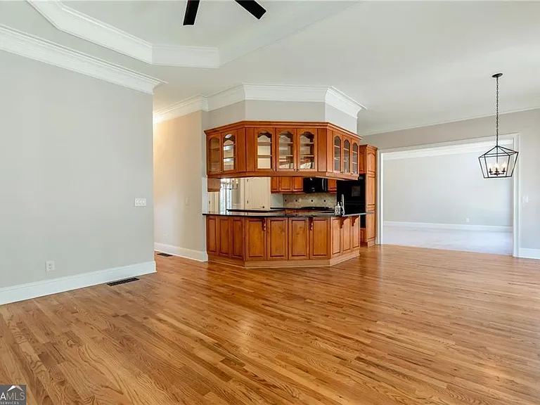 115 Wolf Willow Ct — Photo 13