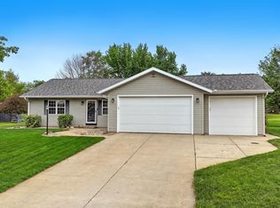 3948 E Lakeview Trl, Leesburg, IN