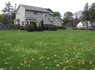 2015 Thom Dr, Arden Hills, MN 55112