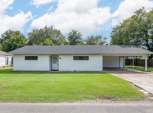 909 W Curtis Ave, Orange, TX 77630