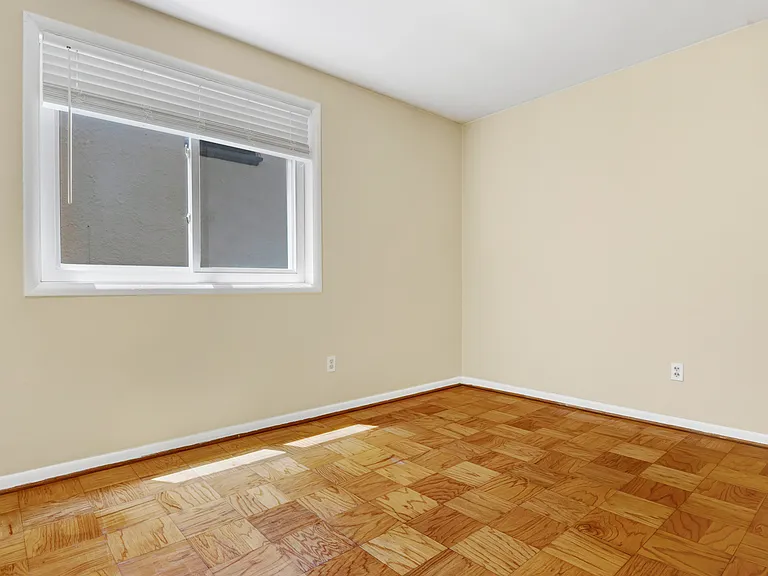 3433 Mount Pleasant St NW #203 — Photo 7