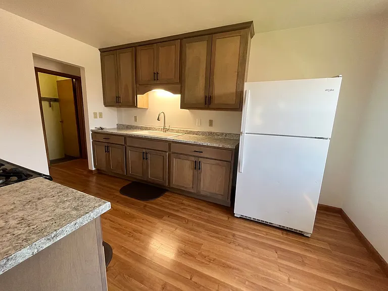 5009 E Linden Ln — Photo 5