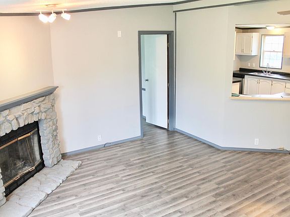 5th image of 112 Carlysle Dr