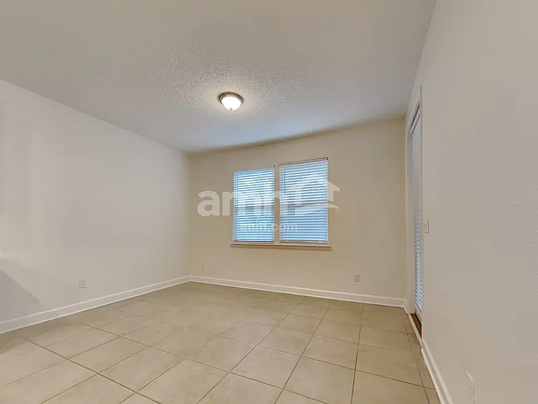 321 Gianna Way — Photo 6