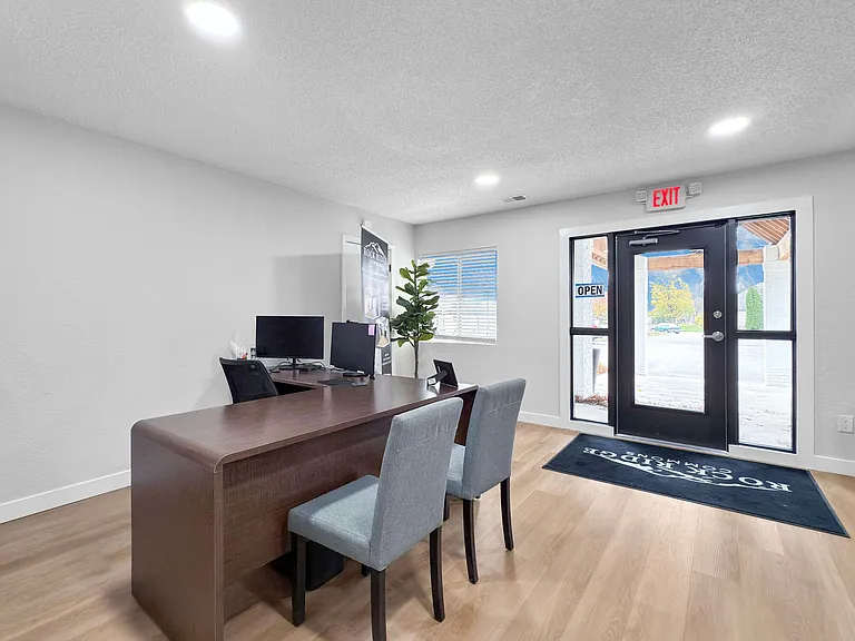 Rock Ridge Commons — Photo 13