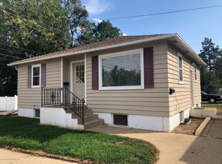 731 1st St W, Dickinson, ND 58601
