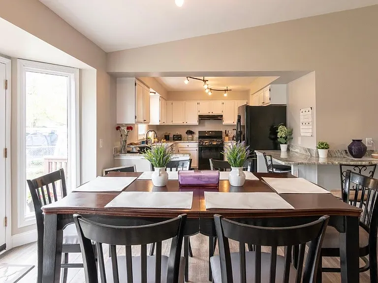 28222 Saint Louise Dr — Photo 5