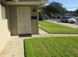 690 College Dr, Ventura, CA 93003
