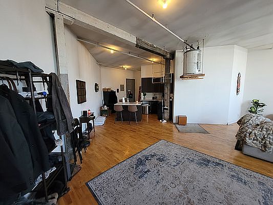 4th image of 467 Troutman St #3M
