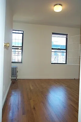 Rented by Tower Brokerage | media 79