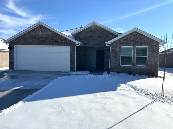 3071 Laredo Ln, Gravette, AR 72736