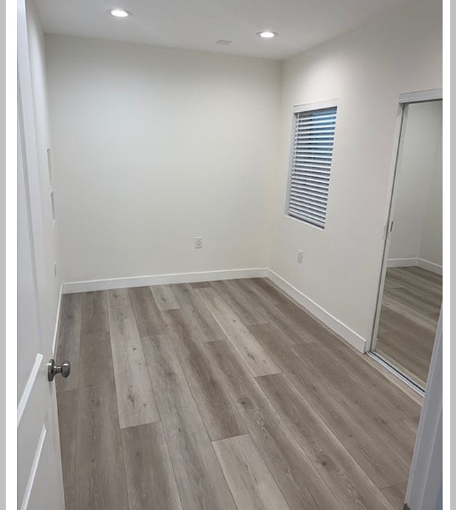 1st image of 112 S Bel Aire Dr