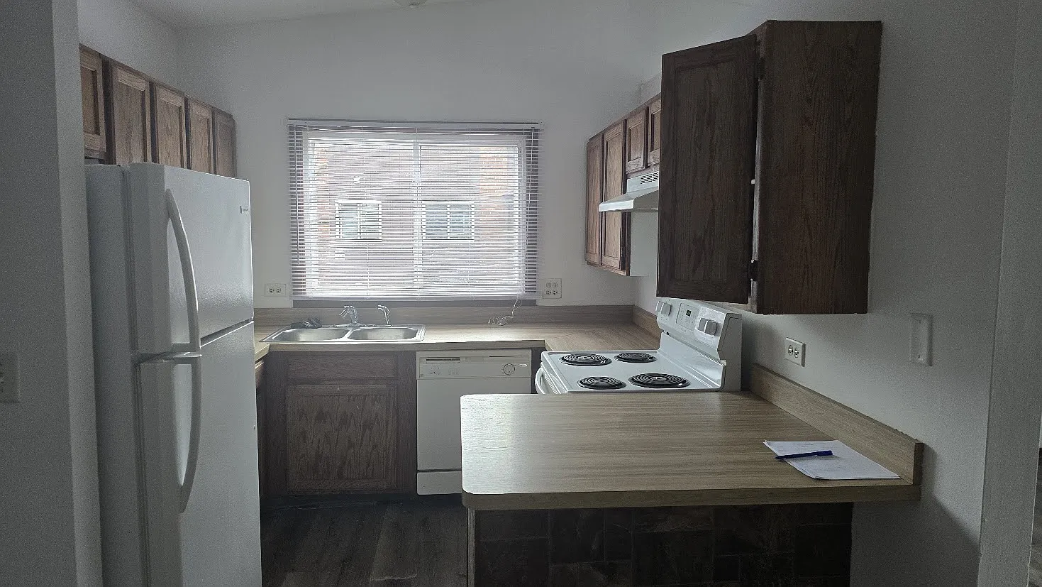 2 bed, 980 sqft, $1,700 — Photo 2