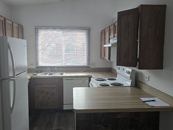 2nd image of 29W544 Country Ridge Dr #544