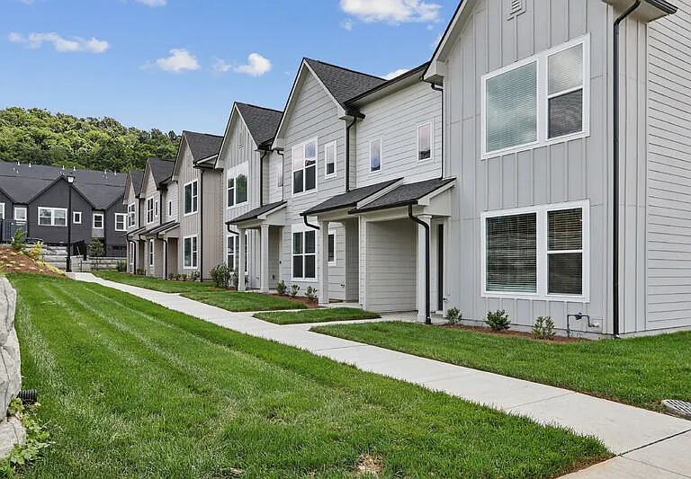 HARMON West Meade by Crescent Communities — Photo 6