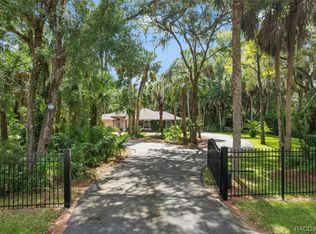 10 Captains Cove Rd, Inglis, FL 34449