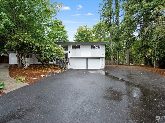 2nd image of 17606 Larch Way