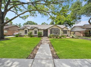 5215 Dumfries Dr, Houston, TX 77096