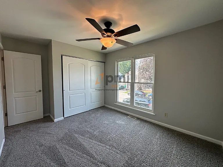 1031 W 59th Pl — Photo 10