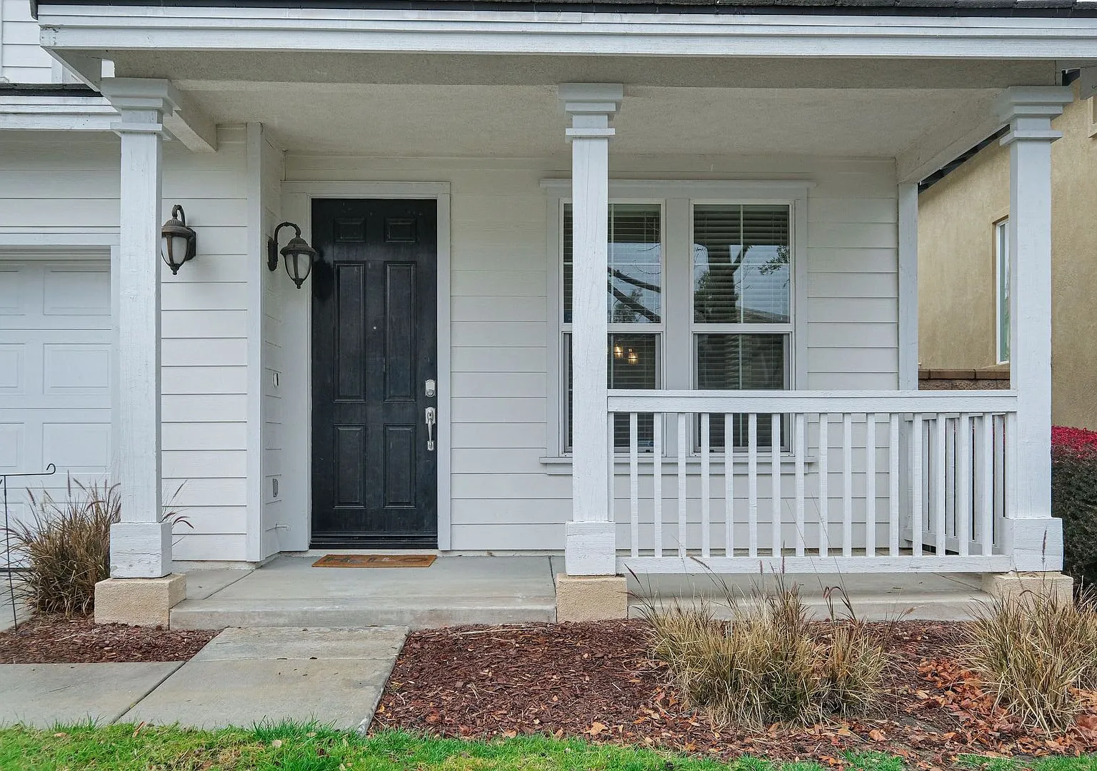 Spacious 2-Story 3-Bedroom Home in Chapman Heights' Aberdeen HOA! — Photo 3