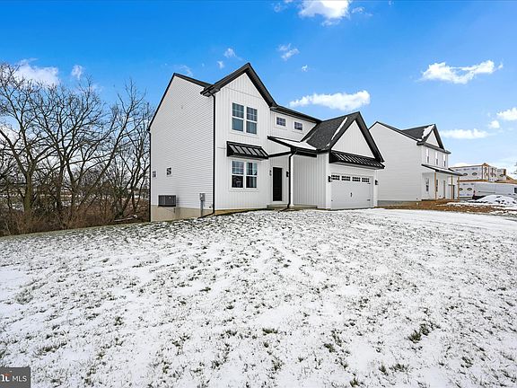 3rd image of 229 Pilgrim Dr