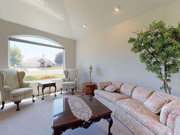 4th image of 116 Meleina Ct