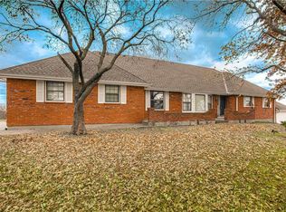 4300 NE 92nd St, Kansas City, MO 64156