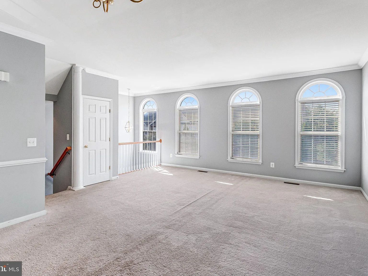 3 bed, 3.5 bath, 2452 sqft, $3,175 — Photo 4