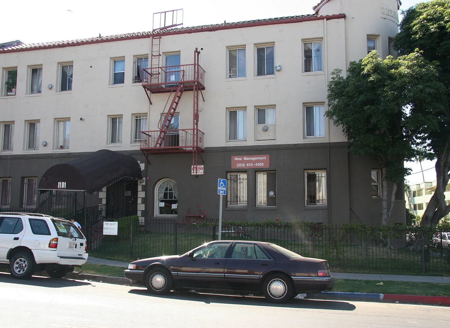 1101 S Norton — Photo 1