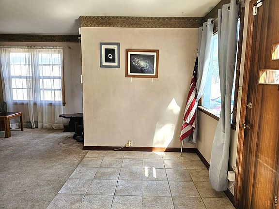 4th image of 506 Oak St