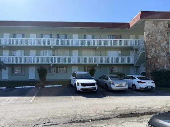 3300 Springdale Boulevard #117, Palm Springs, FL 33461