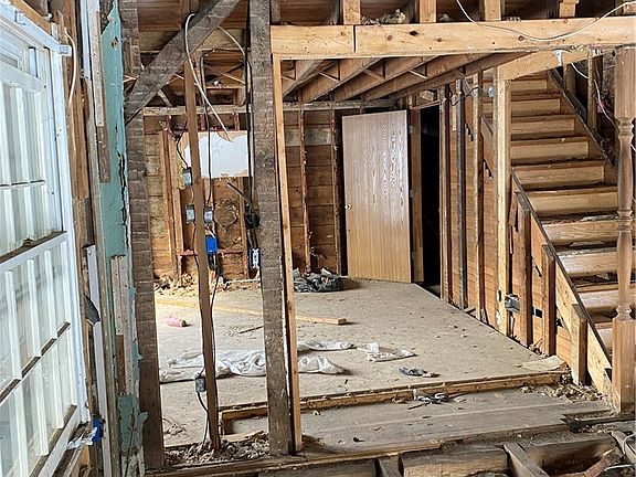 4th image of 6734 Bennetts Corners Rd