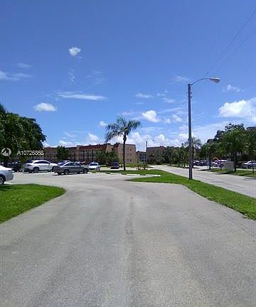 5th image of 9041 Sunrise Lakes Blvd APT 103