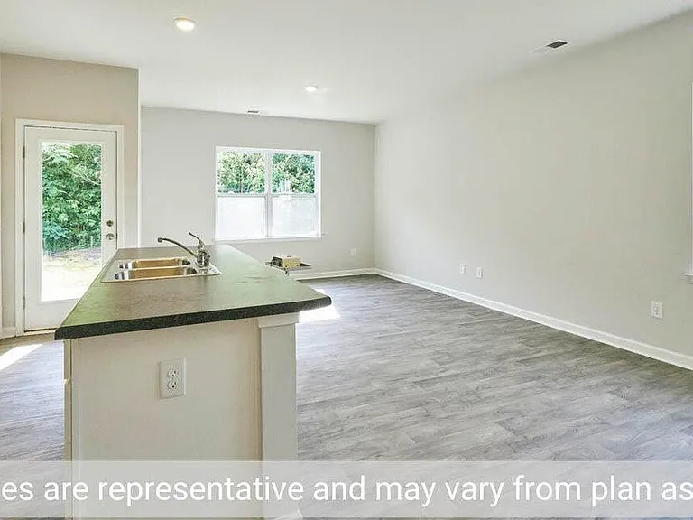 261 David Hill Dr — Photo 4